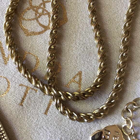 Kendra Scott Iridescent Black Shaylee Arrowhead Necklace - Picture 11 of 14